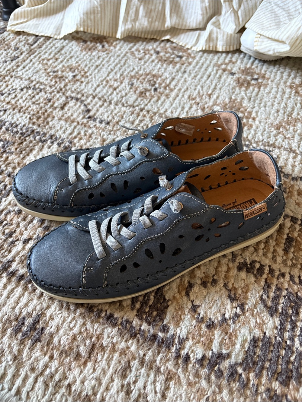 Pikolinos Soller Navy Leather Cutout Elastic Lace Slip-On Sneakers